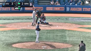 Core Jackson singles on a line drive to center fielder Yonatan Henriquez. Roderick Arias scores. Core Jackson to 2nd.