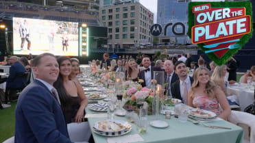 Padres host fourth annual Dinner on the Diamond 