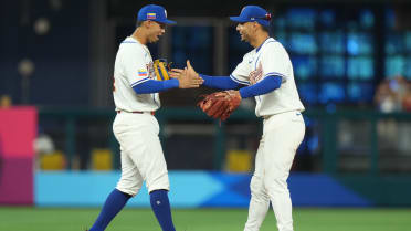 Ezequiel Tovar's leaping grab seals win