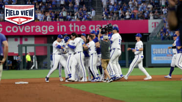 Field View: Nick Lofton hits a walk-off single
