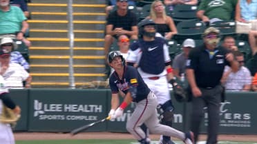 Brewer Hicklen da jonrón