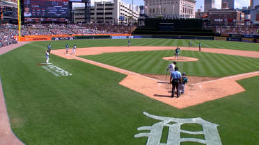 Javier Báez's second stolen base of the season 