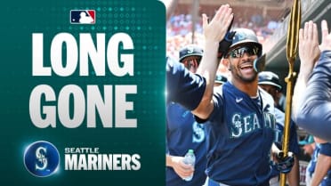 Julio Rodríguez's two-run homer (2)