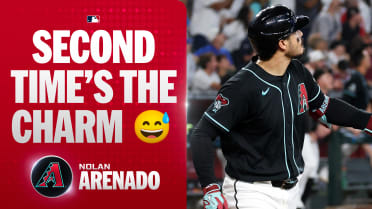 Arenado detona HR con las bases llenas