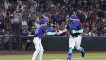 Josh Naylor's solo home run (9)