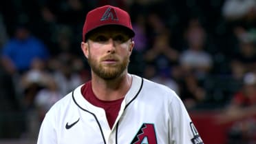 Mike Hazen on re-signing Merrill Kelly, leadership