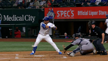 Osuna ruled not HBP, call stands after review