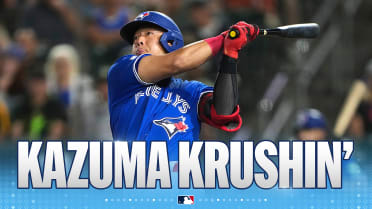 Kazuma Okamoto's solo homer (29)