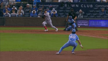 Josh Rojas' incredible diving catch