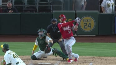 Stephenson empata juego con HR