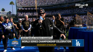 Max Muncy: 'Best fans in the world'