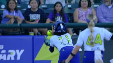Michaela Edenfield's diving catch