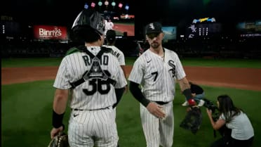 Huascar Brazobán seals the win