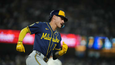 Joey Ortiz's solo home run (7)