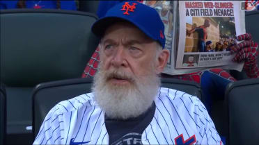 J.K. Simmons runs into Spider-Man at Mets game 
