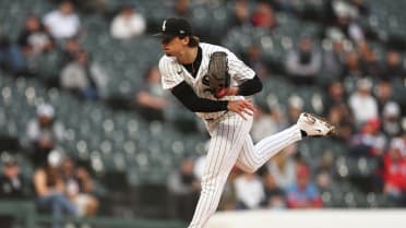 Davis Martin poncha a Mike Trout 