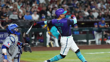 Ildemaro Vargas' RBI ground-rule double