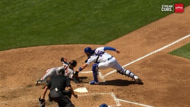 Pete Crow-Armstrong gets outfield assist after review