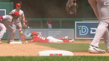 Nasim Nuñez ruled safe at second following challenge
