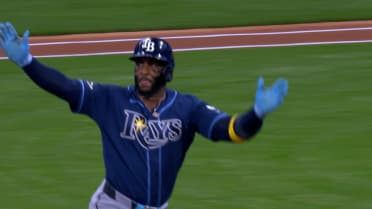 Yandy Díaz's leadoff home run (1)