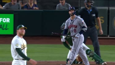 Christian Walker's solo home run (27)