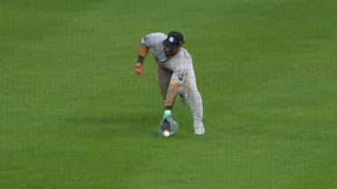 Yankees win Tigers' trap play challenge