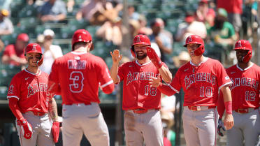 Ward voltea el juego con grand slam