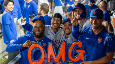 Mets erupt for six runs in the 8th inning 