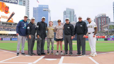 Padres make two wishes come true through Make-A-Wish