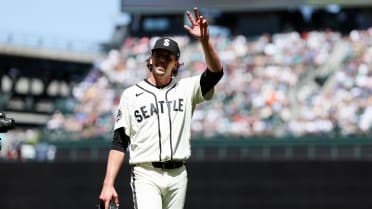 Logan Gilbert on winning Player of the Week, more