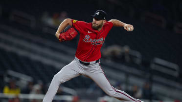 Chris Sale strikes out nine in stellar outing