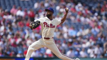 Cristopher Sánchez begins the 4th inning with a K