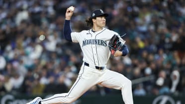 Making a case for Bryan Woo's Cy Young candidacy?