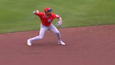 Nasim Nuñez's backhanded stop starts double play