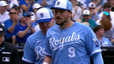 Royals end inning on 3-2-5 double play
