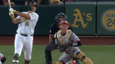 HR de 3 carreras de Nick Kurtz   