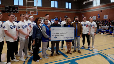 Dodgers visit El Rancho High School Pep Rally
