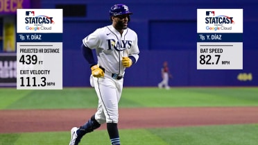 Yandy Díaz conecta un jonrón de 439 pies