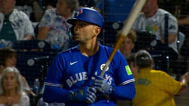Andrés Giménez game-tying sac fly