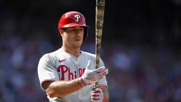J.T. Realmuto to sign three-year deal with Phillies