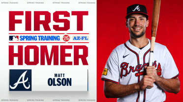 Matt Olson da HR de dos rayas