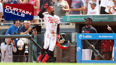 Byron Buxton hits for his first career cycle