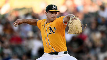 J.T. Ginn strikes out Adrian Del Castillo 