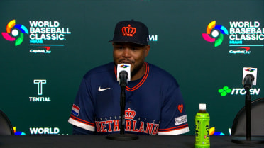 Netherlands discuss playing big games for country