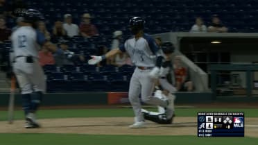 Matthews collects three hits, three RBIs
