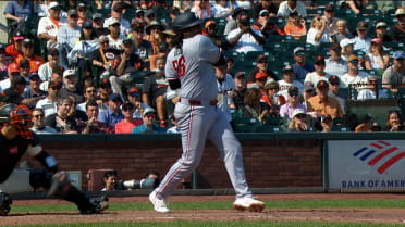 Twins arriba 4-2 en el 7mo