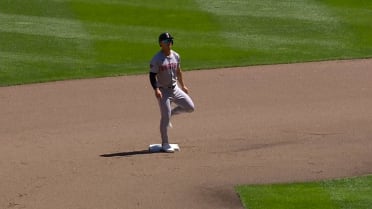 Rob Refsnyder exits game with hamstring tightness