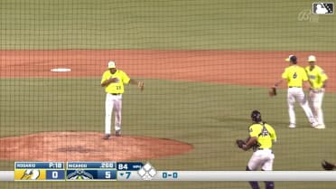 Jhon Reyes finishes off a combined no-hitter