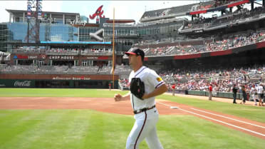 Tyler Mahle K's nine over 6 2/3 innings