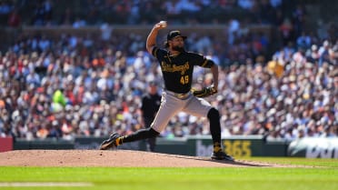 Yohan Ramírez escapes the jam